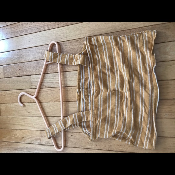 *SALE* Crop top - Picture 2 of 2